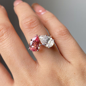 Nhẫn cưới Toi Et Moi bằng vàng trắng 14K 18K Provence, mỗi viên đá sapphire moissanite hình giọt nước đôi 2.5CT - Product Image 1