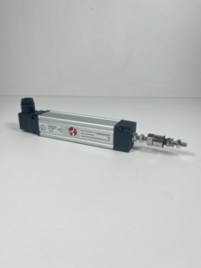 Conector de 4 núcleos personalizable-40 ℃ a + 80 ℃ Sensor de desplazamiento lineal Rango de 50-2500mm para medición de posición lineal - Product Image 5