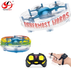 Multifunzione fresco APP di programmazione di Modifica del Testo <span class=keywords><strong>Display</strong></span> Smart Sensor Orologio Telecomando Drone Light Show Quadcopter Per La vendita