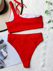 2023 Sexy <span class=keywords><strong>micro</strong></span> Sling tanga de duas peças em branco biquíni vermelho preto para mulheres Swimwear