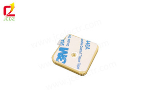 4.3 dBi GNSS เสาอากาศเซรามิก L1/L2หลายวงไมโครเวฟ dBi 4.3หลายกลุ่มดาว dBi GNSS เพิ่มความสูงได้สูงสุด