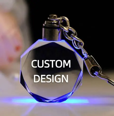 जे अनुकूलित डिजाइन उत्कीर्ण रंगीन नेतृत्व में क्रिस्टल कुंजी श्रृंखला हस्तनिर्मित Keychains