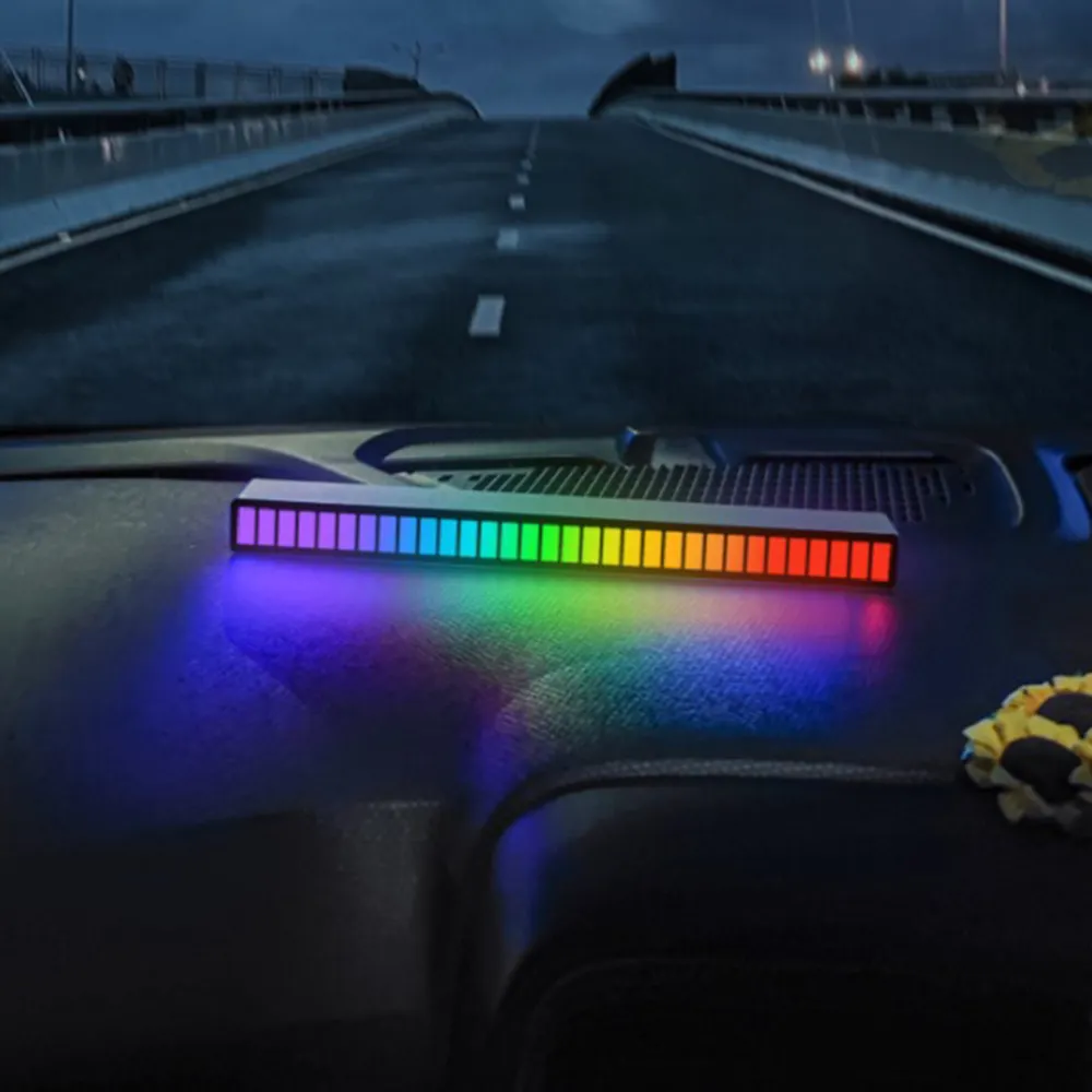 Musica ad attivazione vocale lampada per atmosfera sonora Usb ricaricabile Rgb livelli musicali luci Led ritmo luce notturna per festa in auto