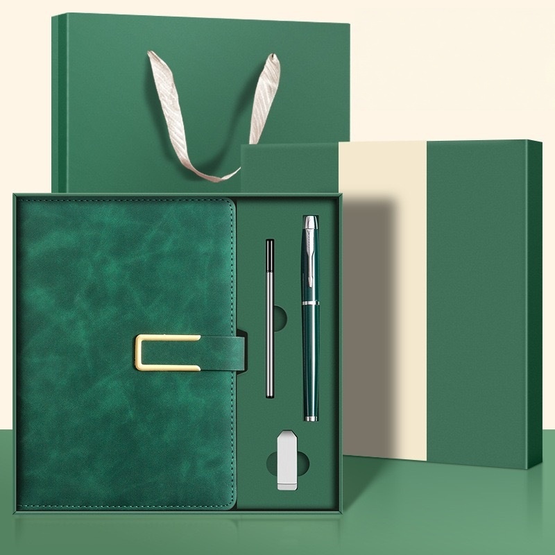 Feuille de pin vert + stylo en métal + noyau de stylo + clé USB + sac cadeau