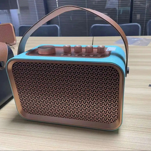 Portátil recargable RGB LED iluminación bajo Bluetooth inalámbrico Karaoke altavoz con micrófono Woofer uso de la computadora en el hogar fuente de alimentación de CC