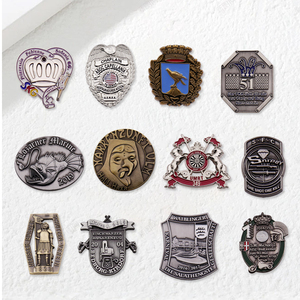 Nhà sản xuất bán buôn thiết kế miễn phí Munich Moose xã hội bảo tồn Anime Kim Loại Logo ve áo <span class=keywords><strong>Pin</strong></span> huy hiệu tùy chỉnh - Product Image 1