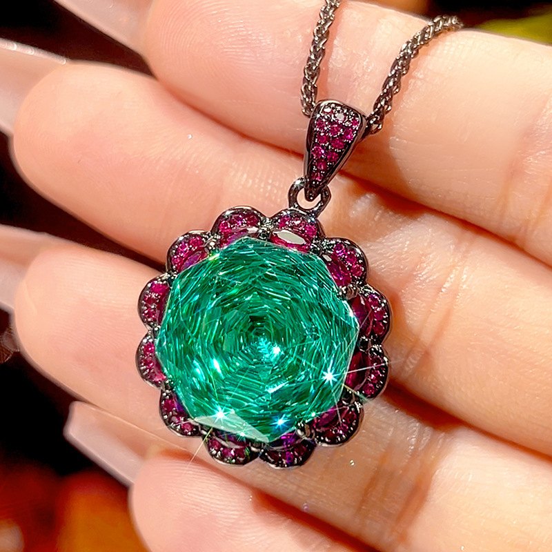 Pendentif Parra vert en or noir avec chaîne Chopin