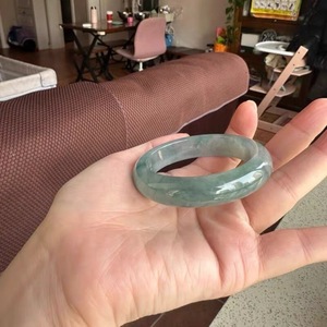 מיאנמאר צמיד אופנה של נשים ג 'יידיט ירוק עם דפוס מים חצי הר שמן מכרה ישן קרח