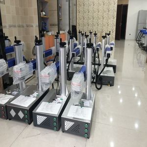 Bakır Fiber lazer işaretleme makinesi gravür için masaüstü Vin numarası lazer markalama makinesi 50W <span class=keywords><strong>PCB</strong></span> kartı