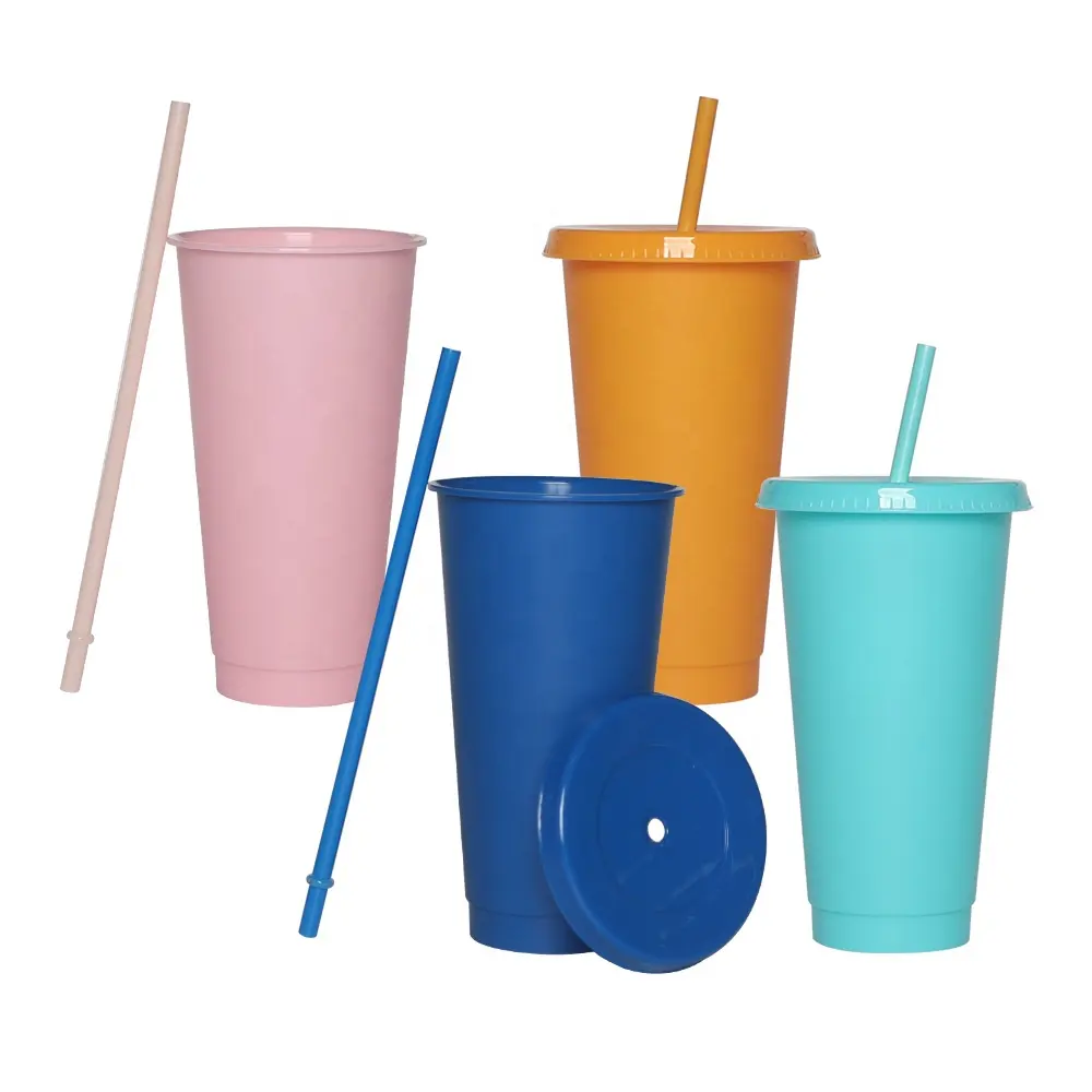 Fábrica reutilizable sin BPA impresión personalizada disponible taza de café de plástico vaso de plástico taza que cambia de color con tapa y pajita