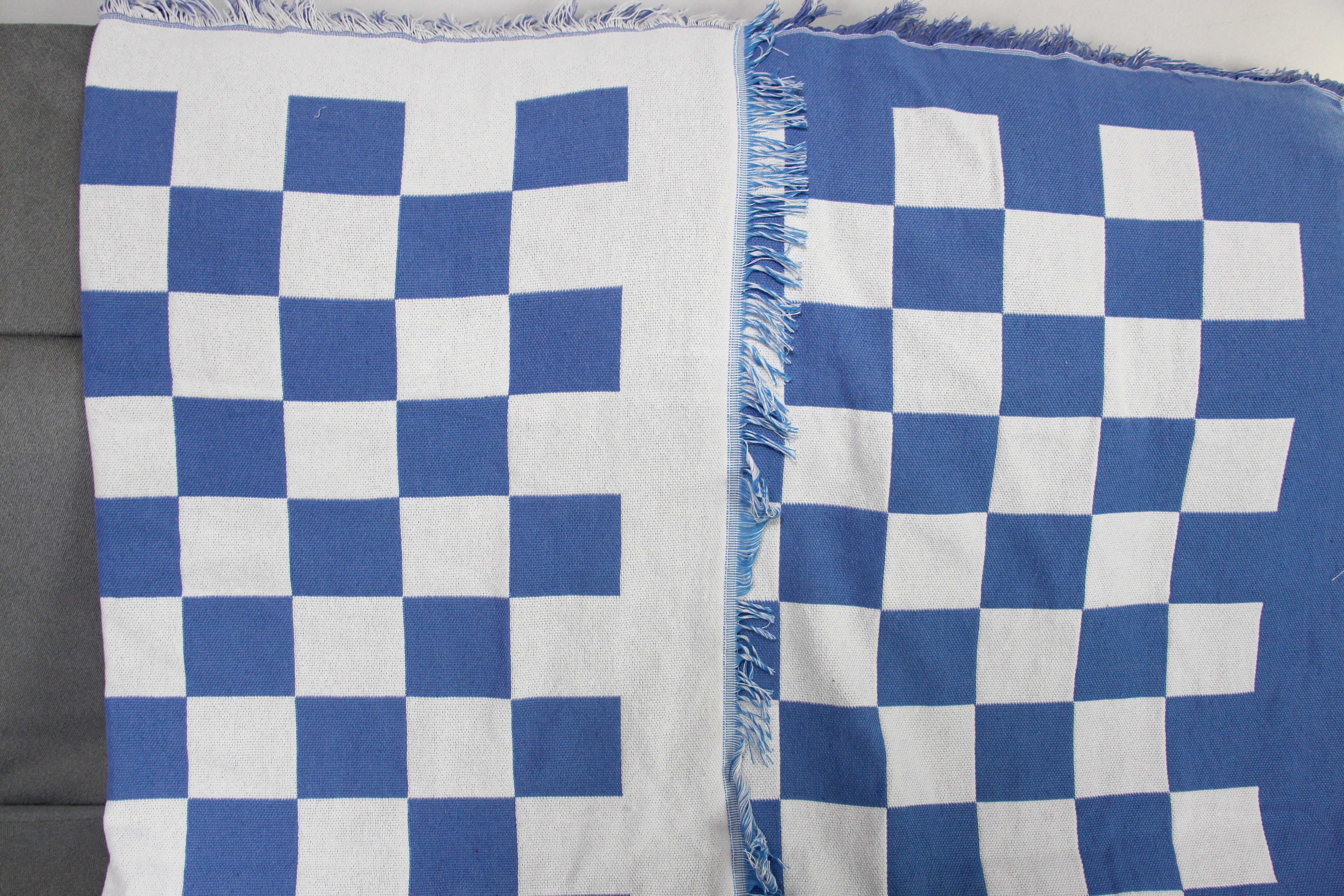 Bleu foncé