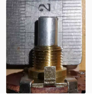 250K b型线性新日本高贵25圆轴电位器 - Product Image 3