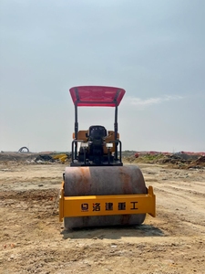 4-тонная однобарабанная дорожная катковая вибрационная Уплотнительная Машина для асфальтового покрытия и уплотнения почвы - Product Image 2