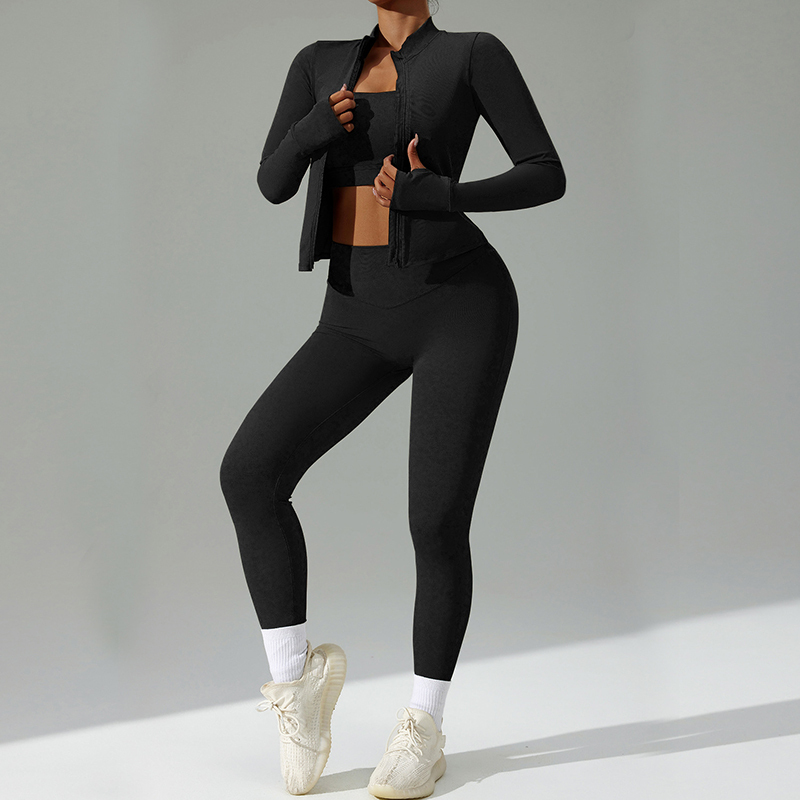 Soutien-gorge + veste + pantalon noir