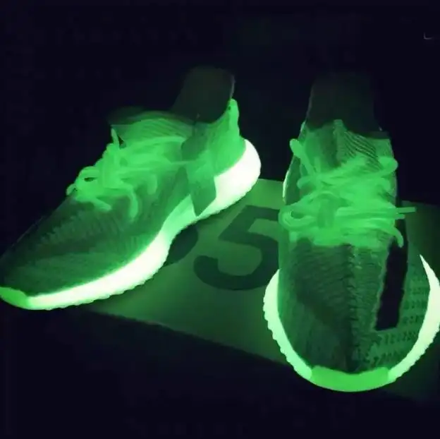 High moisture permeability and waterproof glow-in-the-dark TPU film can be used for glow-in-the-dark running shoes