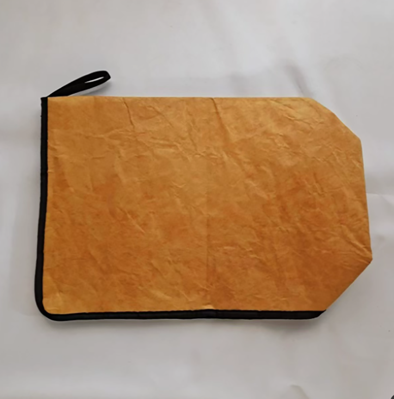 สีน้ำตาล