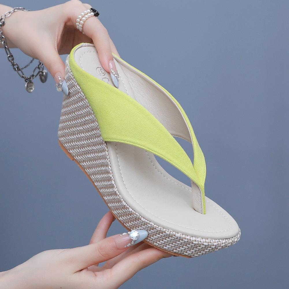 สีเหลือง