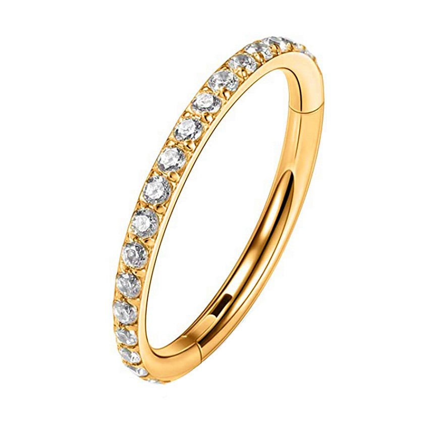 Serti de diamants côté or