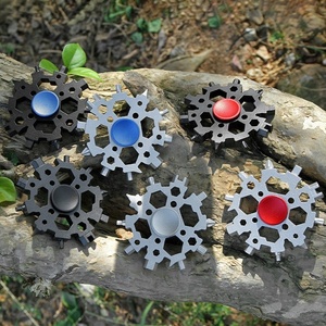 23-in-1マルチツールフィジェットスピナー多機能スノーフレークレンチプラムクロスツールおもちゃ - Product Image 6