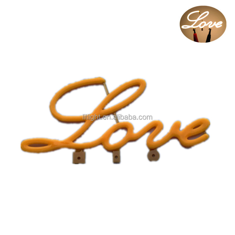Lettre LED Amour