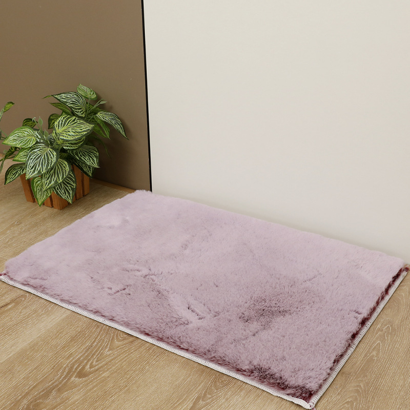 Fieltro de conejo color vino tinto con puntas blancas.