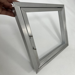 OEM ODM kundenspezifischer schwerlasthängender neigungsfensterrahmen kommerzieller/architektonischer aluminium-thermo-break-projektauslass-fensterrahmen - Product Image 3
