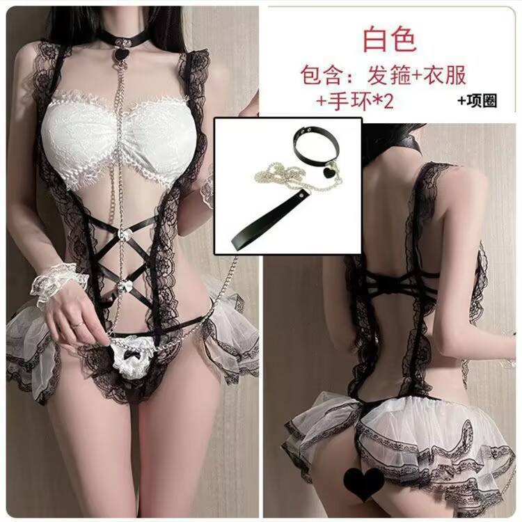 White Pretty Maid + Leash