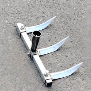 Máy đào thủ công đa chức năng với khoảng cách hàng có thể điều chỉnh để trồng tỏi và trồng trọt - Product Image 2