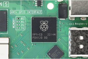 Raspberry Pi 5 8 GB RAM Broadcom BCM2712 braccio Cortex-A76 2.4GHz Quad-core 64-bit Single Board Computer 4/8 GB in magazzino