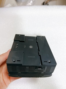Super Small Programmable Logic <strong>Controller</strong> with Built in Display KEYENCE KV-24DR Base Unit DC Type 16 <strong>Inputs</strong> and 8 Relay <strong>Outputs</strong>