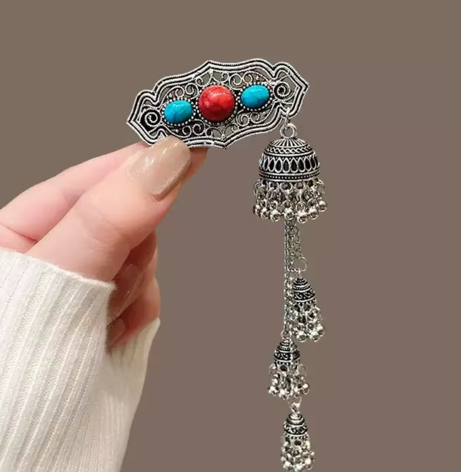 Clochette multi turquoise avec perle rouge