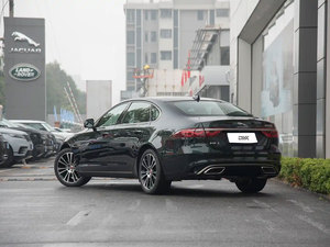 2023 Jaguar XFL 5 koltuklu konfigürasyon araba ile tasarlanmış ileri teknoloji ve üstün konfor içeren lüks bir araç. - Product Image 3
