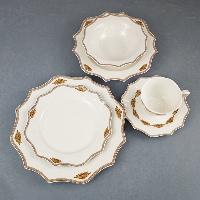 New Bone China Good Quality Good Price Golden Floral Pattern 30pcs Ceramic Tableware Set 2
