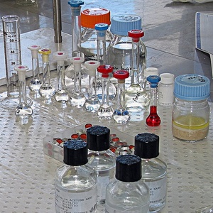 Factory Supply White Crystalline Powder <strong>Ruthenium</strong>(III) Chloride CAS 10049-08-8 As <strong>Catalyst</strong>