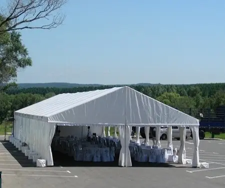 200 à 300 personnes Tente de chapiteau de mariage de luxe avec doublure de décoration Tente de fête de location Tente d'événement