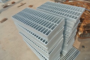 Factory Supply High Quality Metal Building Materials Hot Dipped Galvanized Floor Steel <strong>Grating</strong> Drain <strong>Gratings</strong>