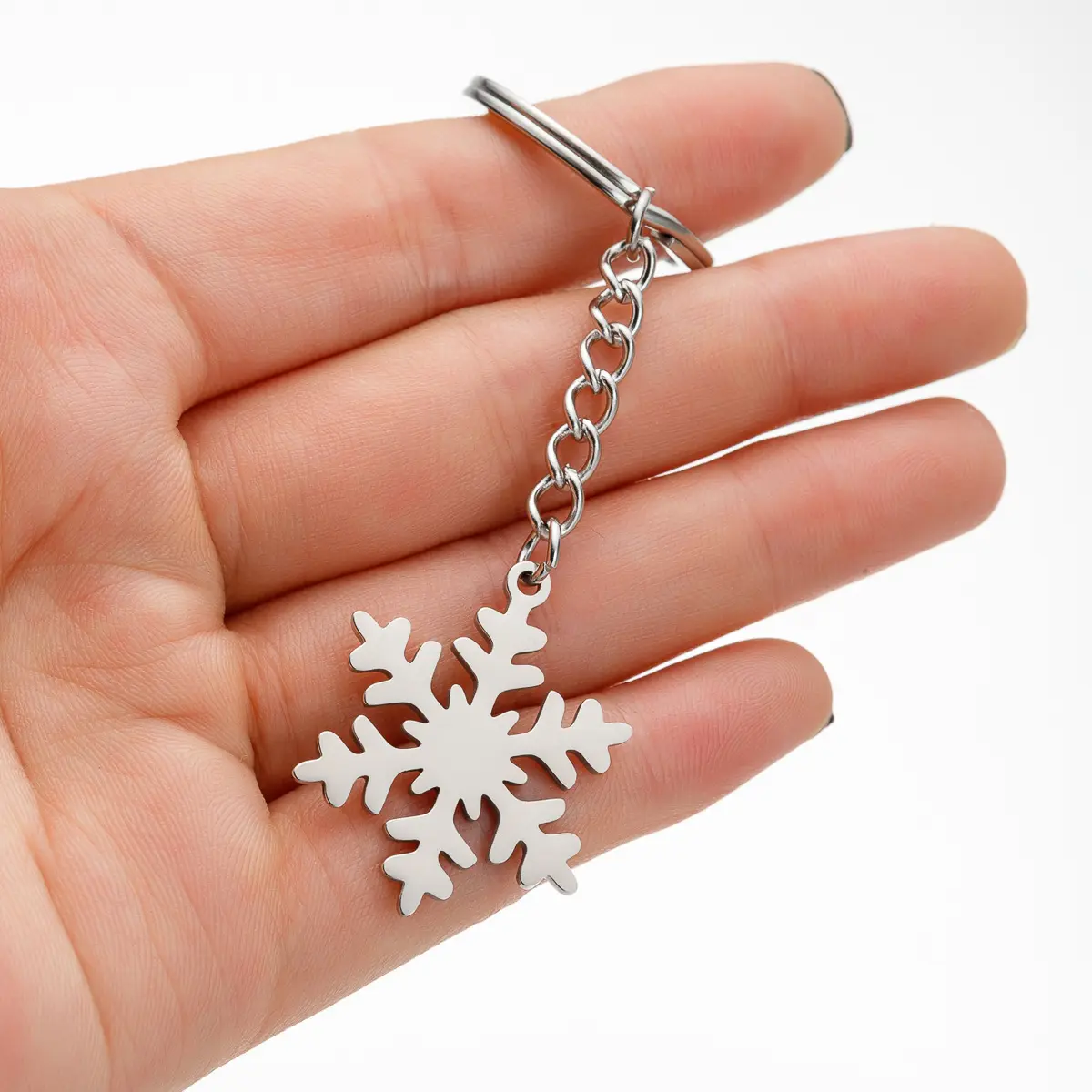 Portachiavi con fiocco di neve per albero di natale in acciaio inossidabile Candy House pupazzo di neve decorazioni per portachiavi per auto da donna