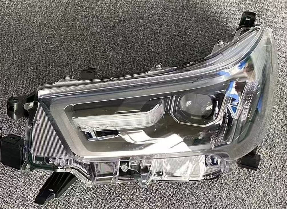 สีเทา-ซ้าย