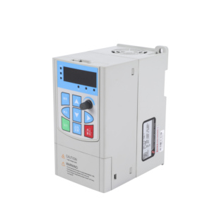 Taili Serie UH 1PH 220V Entrada 3PH 220V Salida Convertidor de frecuencia de CA Motores de accionamiento VFD 1500W Potencia nominal 750W Trifásico único - Product Image 3