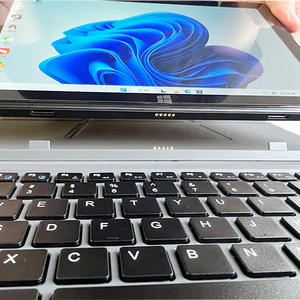 OEM高性价比10.1英寸笔记本电脑16GB内存Windows 2合1平板电脑，带对接键盘W101 - Product Image 2