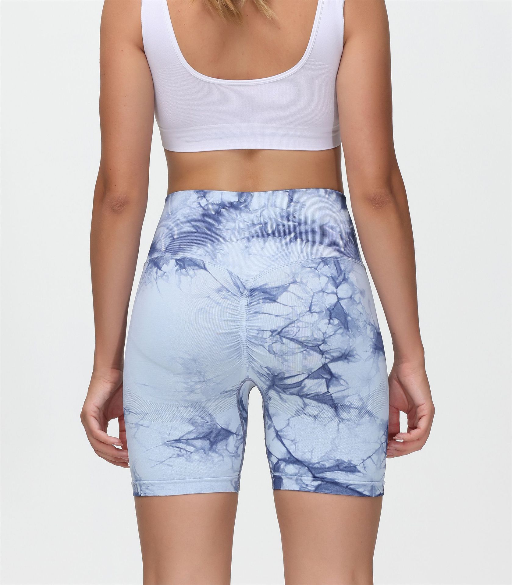 Teinture de cravate bleu clair
