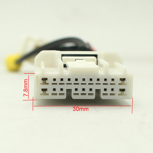 Cámara de visión trasera de coche, Cable de conversión de vídeo RCA, adaptador de conexión para pantalla Original de Renault, Monitor OEM - Product Image 4