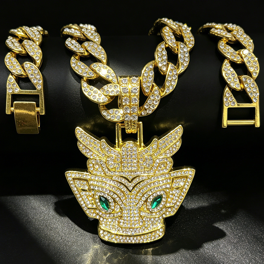 Gold pendant with 20inch cuban chain