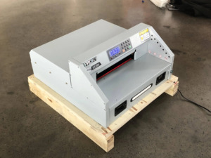 FRONT E330S Automicペーパーカッター厚さ40mm、A4デジタル制御電子ナイフロックの安全保護に適しています