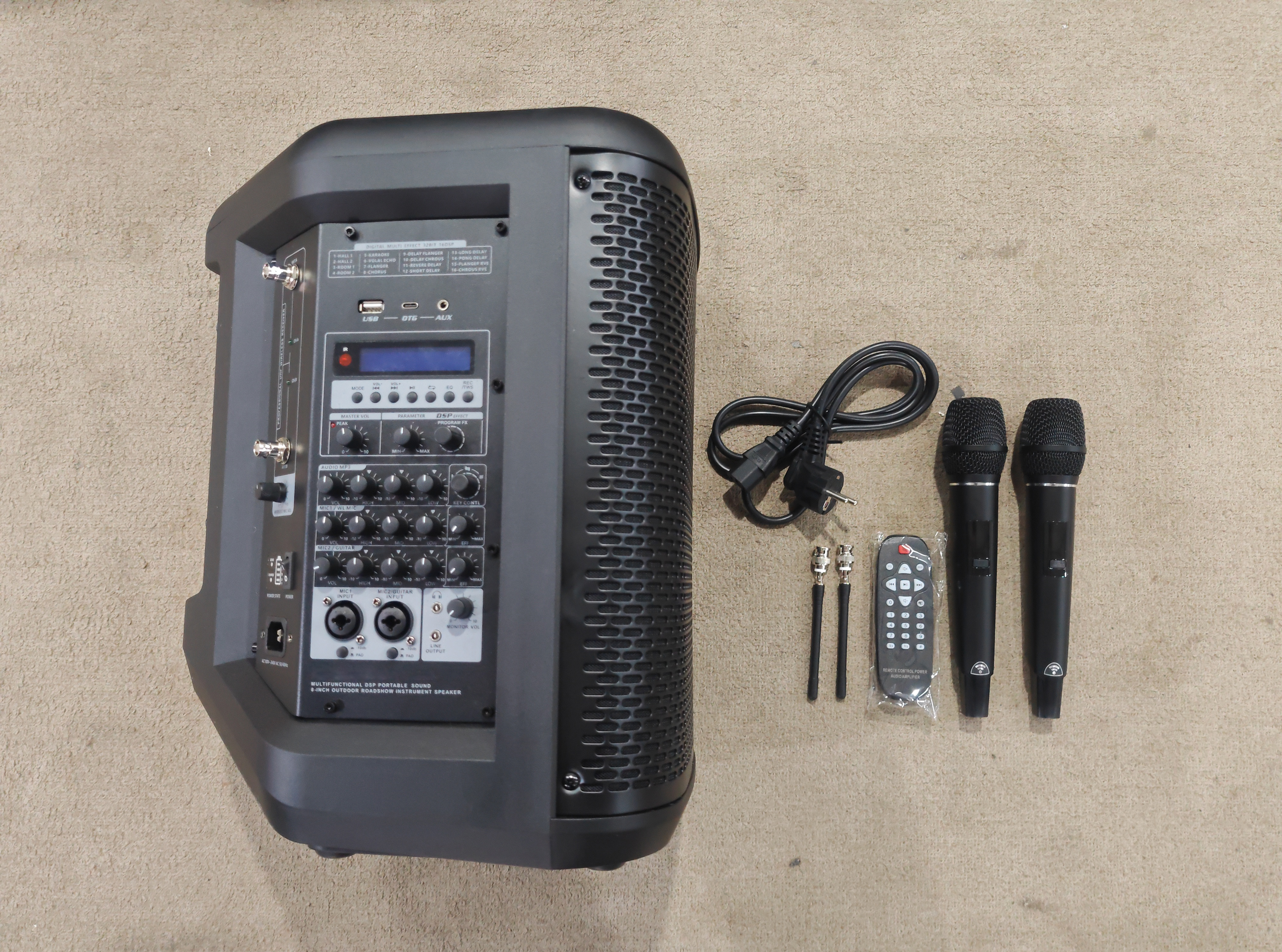 black XTR-1 With Microphone
