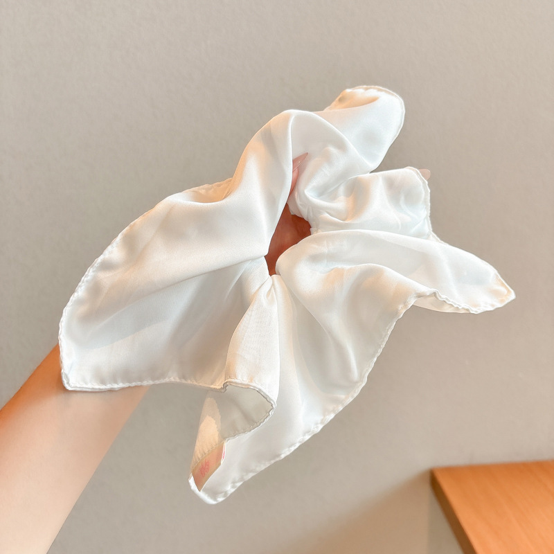 Chouchou carré en satin 2satin blanc