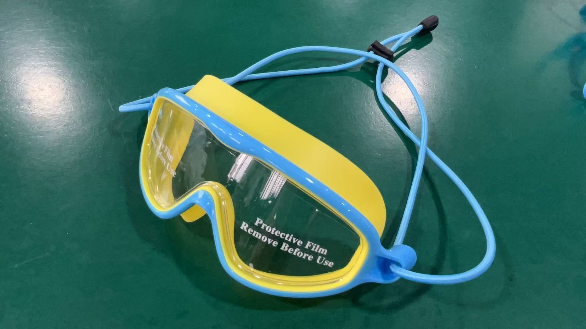 Flat blue yellow 1