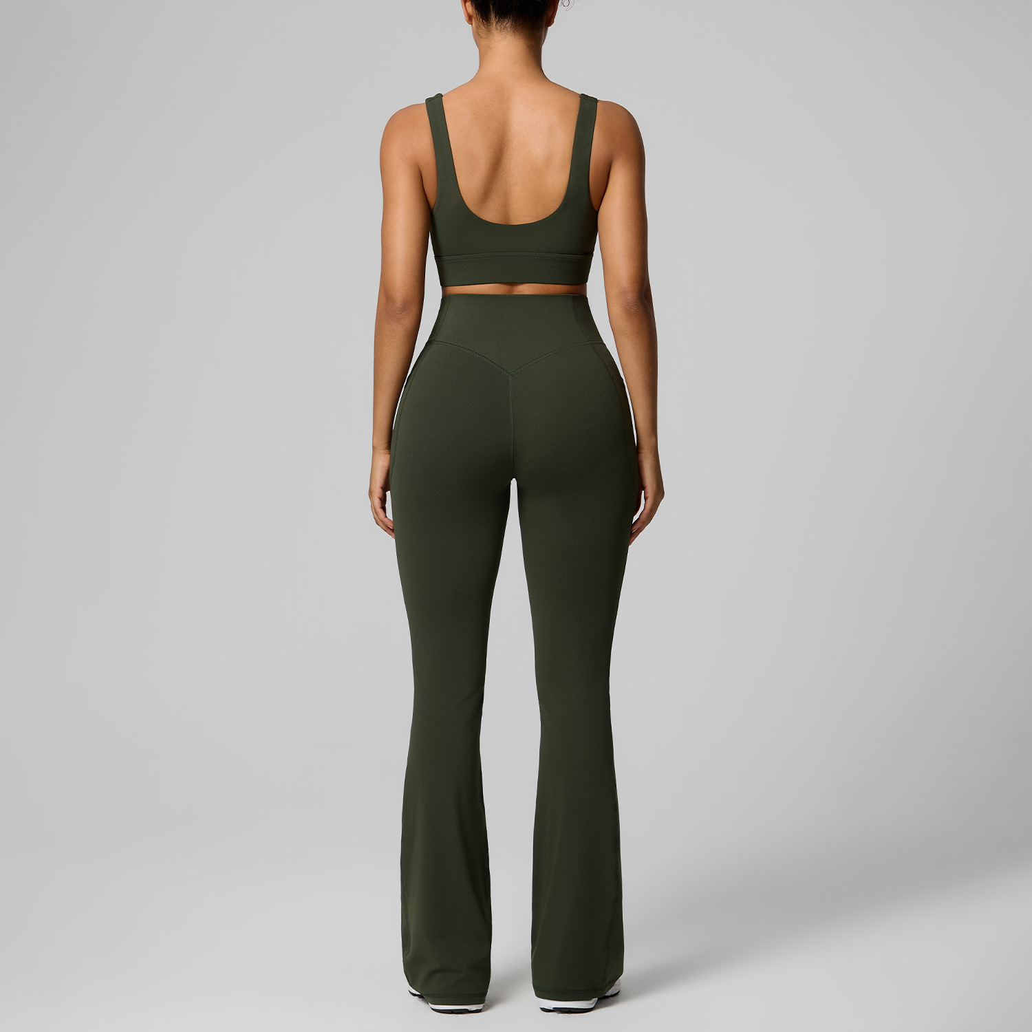 Soutien-gorge et pantalon long-vert forêt