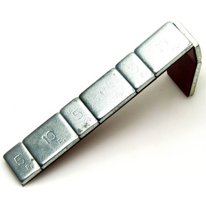 Bloc d'équilibrage de pneu pour pièces de rechange de voiture sur chenilles 1/10 Axial SCX10 RC - Product Image 2