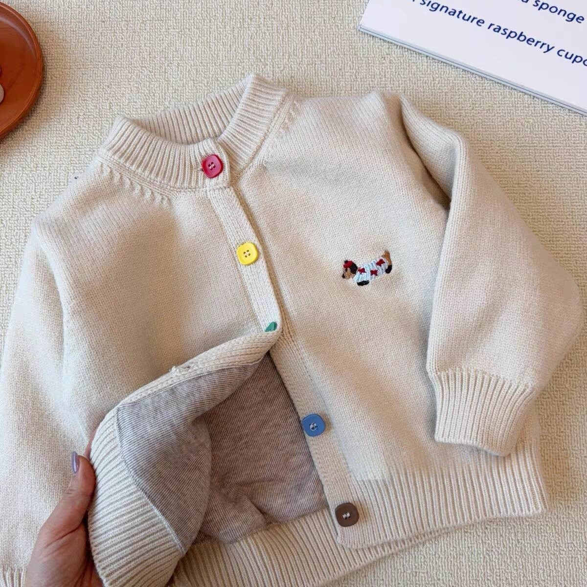 Beige Spring and Autumn Style
